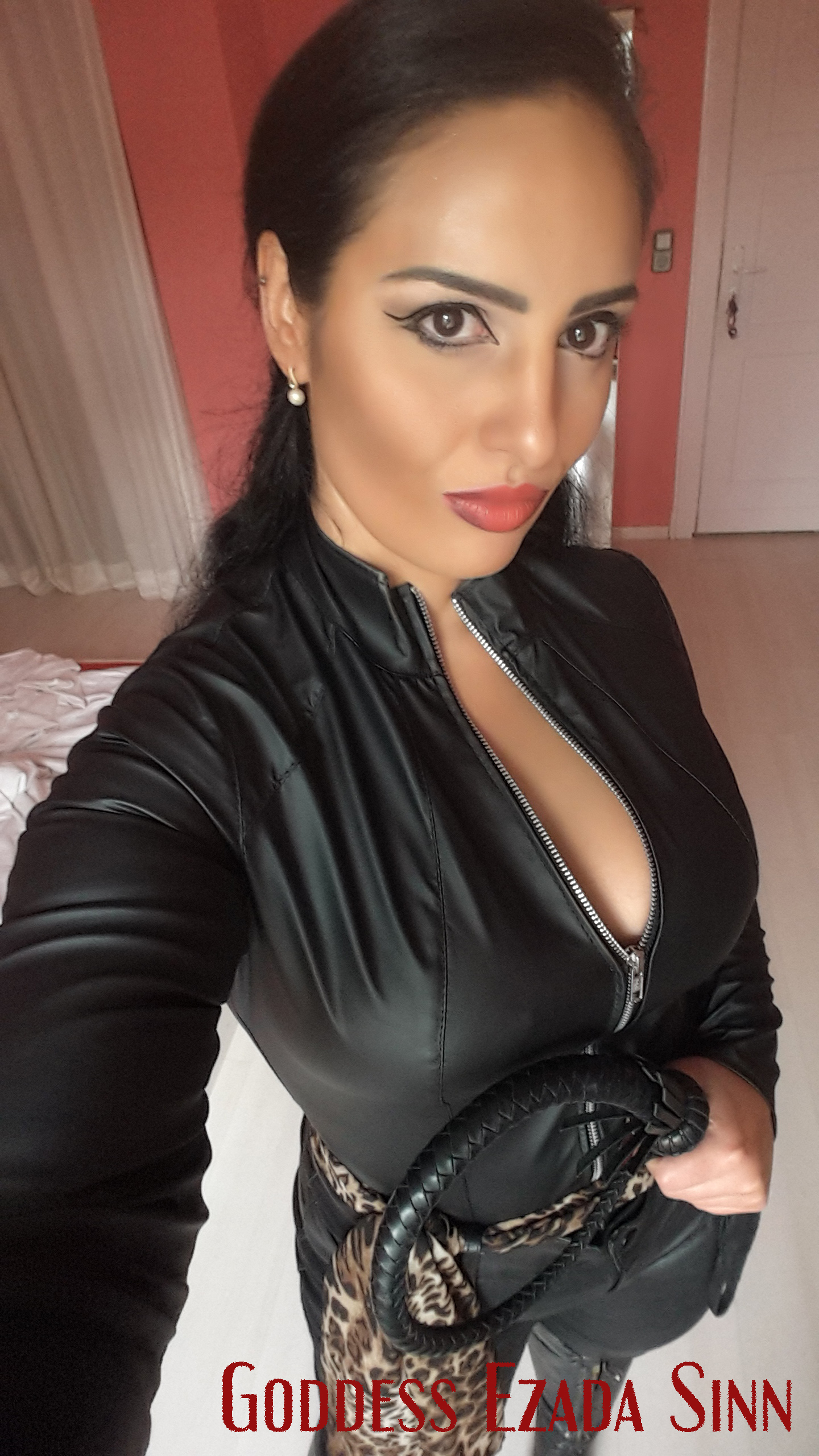 A Week End As Mistress Ezadas Prisoner By Slave Len Goddess Ezada Sinn