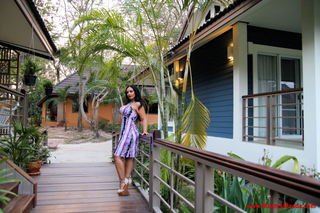 Mistress Ezada Sinn Thailand vacation resort