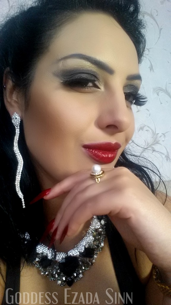 Goddess Ezada Sinn femdom