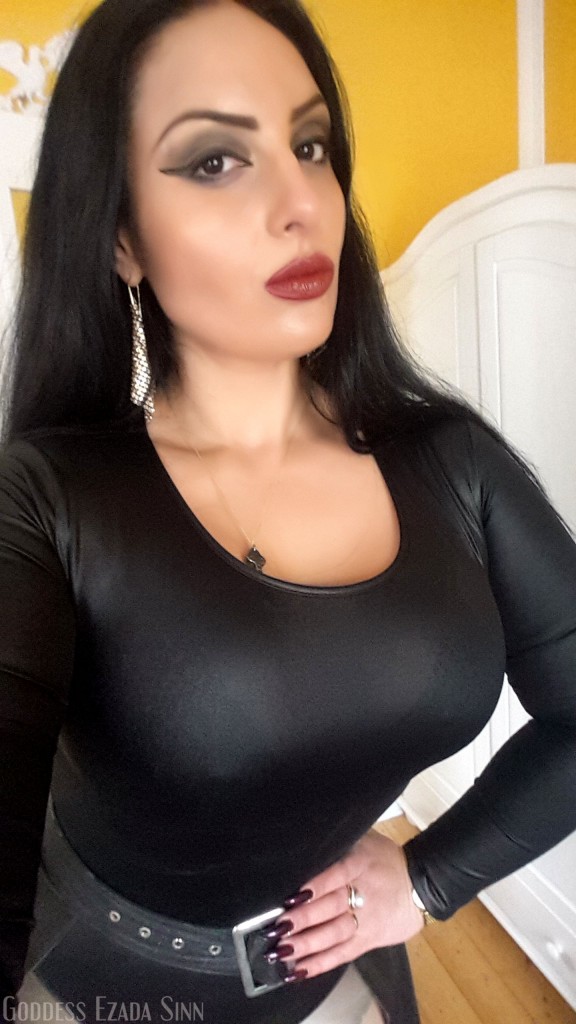 Goddess Ezada Sinn portrait