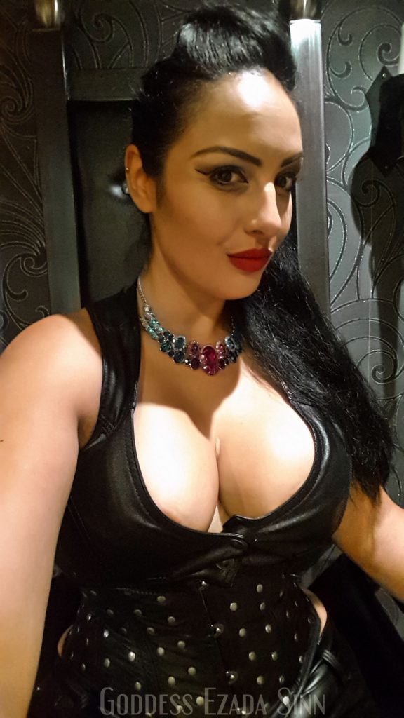 Ezada Sinn nuli slave 2